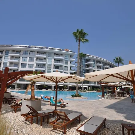 Aqua Holiday Apartment *